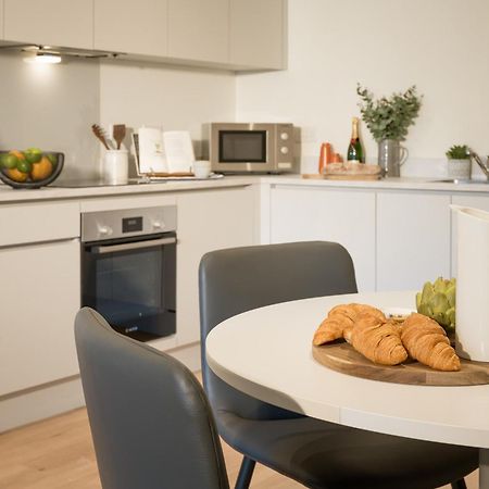 Luxury Apartment Cherrywood Dublin 18 Bagian luar foto