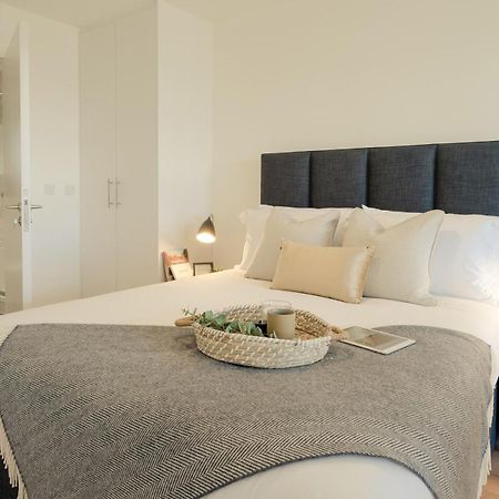 Luxury Apartment Cherrywood Dublin 18 Bagian luar foto